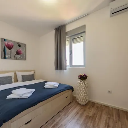 Apartments My Przno Светі-Стефан Екстер'єр фото